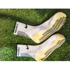 Шкарпетки NikePro ANTI-SLIP SOCKS Шкарпетки NikePro ANTI-SLIP SOCKS
